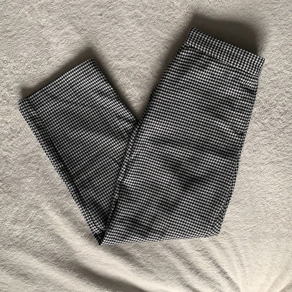 Zara Pants - Black & White Zara Dress pants